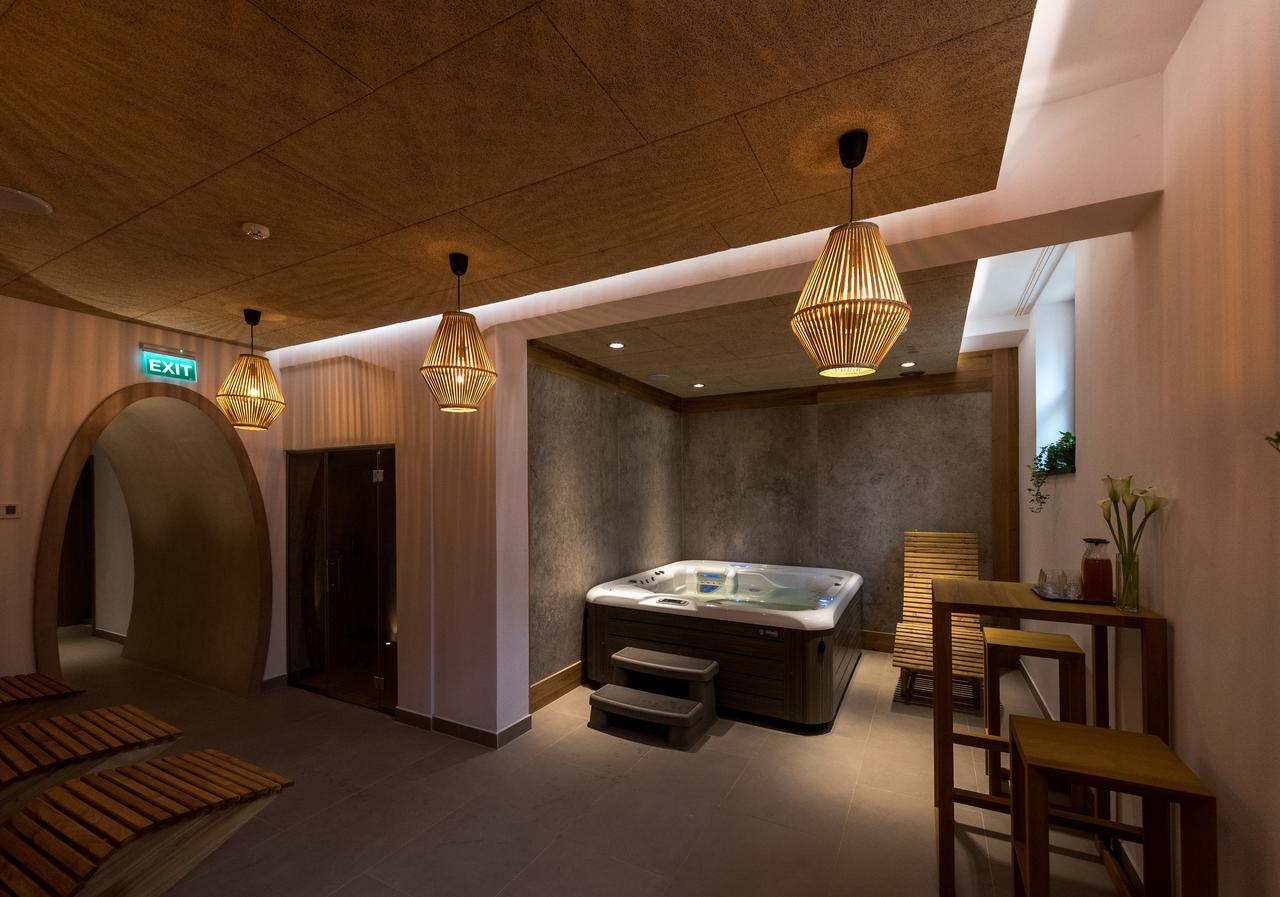 Fidelitas Hotel Sfantu Gheorghe  ภายนอก รูปภาพ